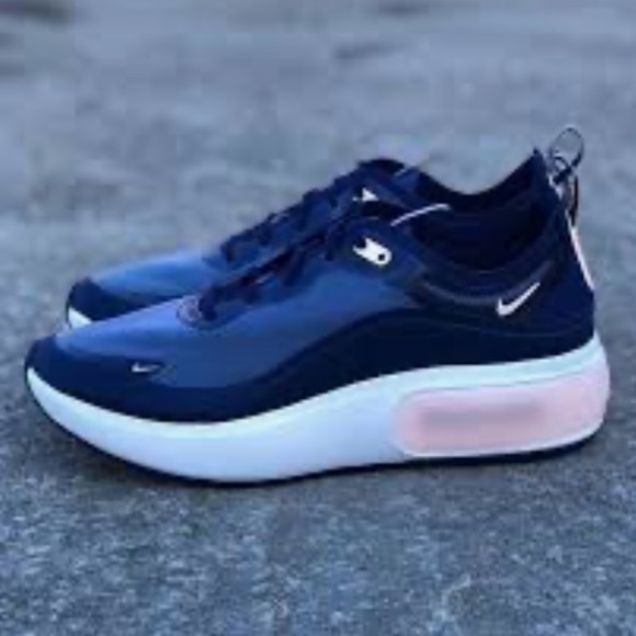 Nike Shoes - Nike Air Max Dia Se women’s running shoe 10